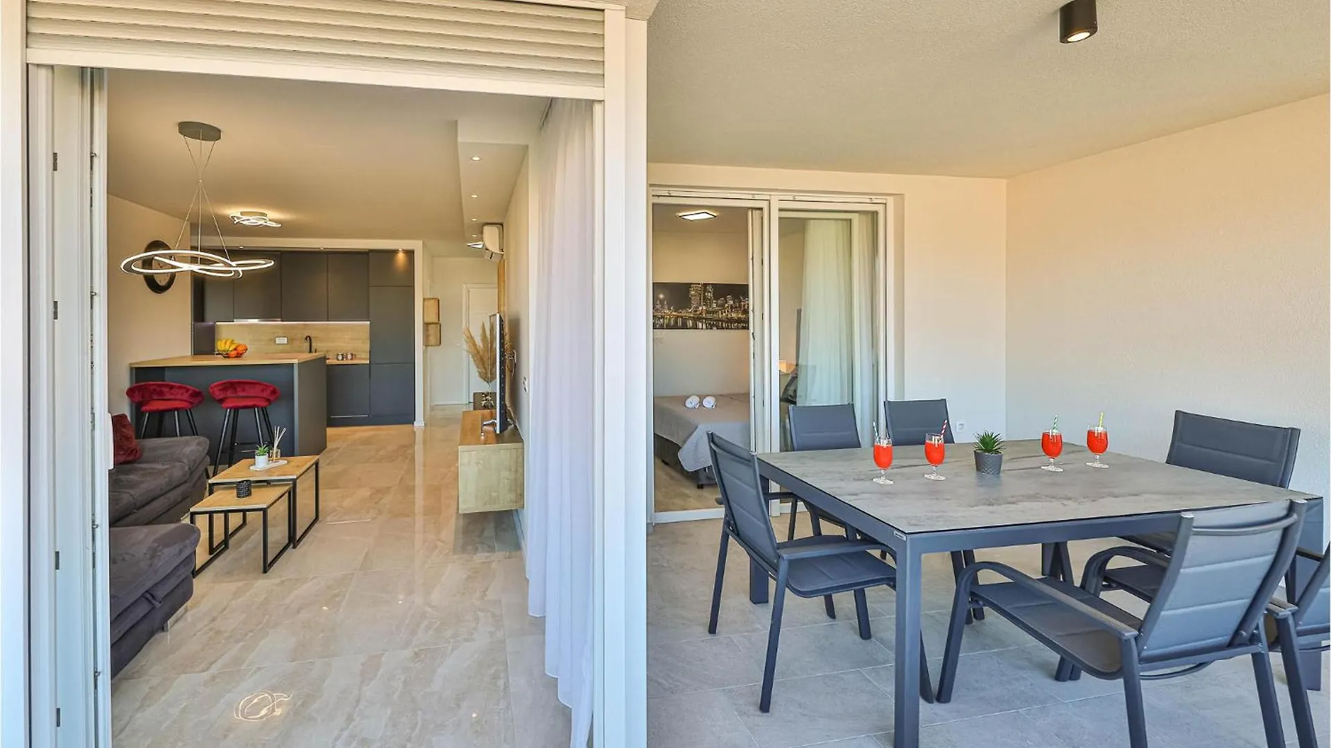 2 Bedroom Cozy Apartment In Okrug Gornji Trogir